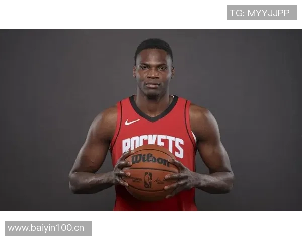 比卢普斯透露季前赛计划霍勒迪首战下半场缺席或尝试新先发阵容